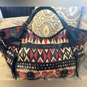 Desigual purse